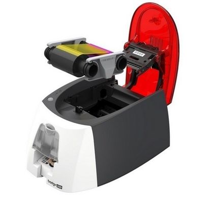 Experimenta la impresión de tarjetas de identificación de alta velocidad con la impresora de PVC de un solo lado Evolis Badgy 200